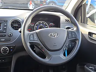 Used 2018 Hyundai i10 Se White - Interior and Exterior details 8