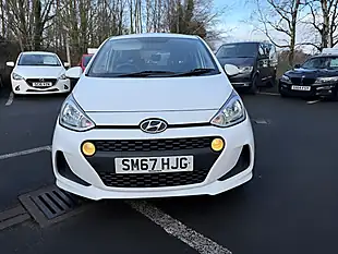 Used 2018 Hyundai i10 Se White - Interior and Exterior details 4