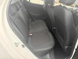 Used 2018 Hyundai i10 Se White - Interior and Exterior details 13