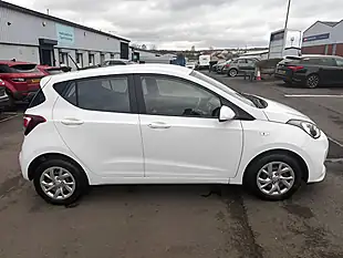 Used 2018 Hyundai i10 Se White - Interior and Exterior details 4