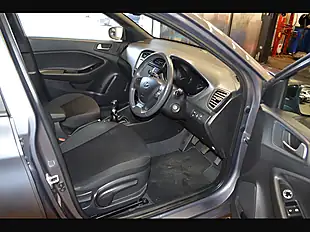 Used 2018 Hyundai i20 Go! Se Stardust Grey - Interior and Exterior details 11