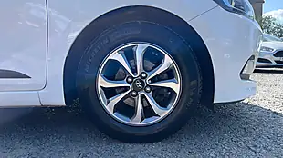 Used 2018 Hyundai I20 Go! Se White - Interior and Exterior details 16