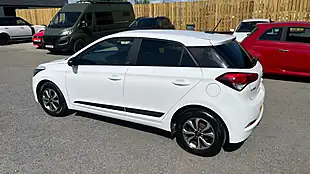 Used 2018 Hyundai I20 Go! Se White - Interior and Exterior details 19