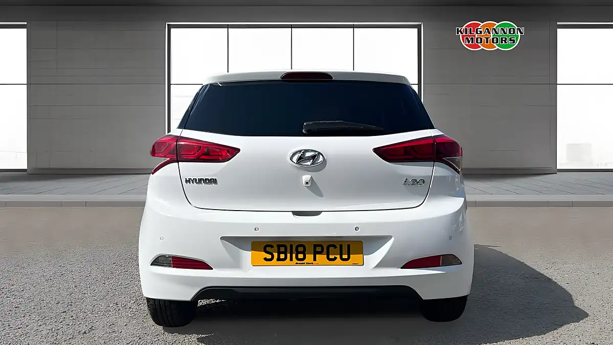 Used 2018 Hyundai I20 Go! Se White - Interior and Exterior details 5