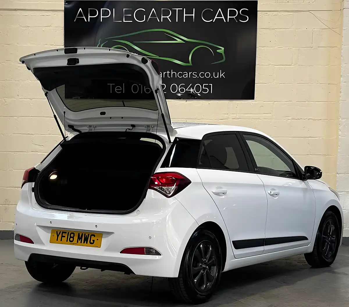 Used 2018 Hyundai I20 Go! Se White - Interior and Exterior details 4