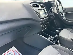Used 2018 Hyundai i20 Premium Nav Tomato Red - Interior and Exterior details 4