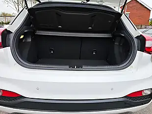 Used 2018 Hyundai I20 Premium Nav White - Interior and Exterior details 10