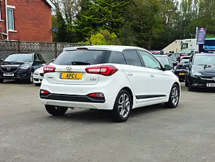 Used 2018 Hyundai I20 Premium Nav White - Interior and Exterior details 11