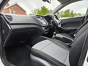 Used 2018 Hyundai I20 Premium Nav White - Interior and Exterior details 16