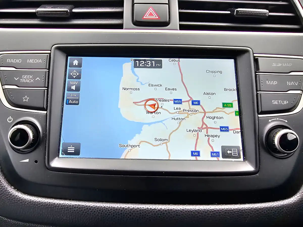 Used 2018 Hyundai I20 Premium Nav White - Interior and Exterior details 18