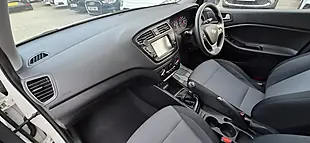 Used 2018 Hyundai I20 S-Connect White - Interior and Exterior details 18