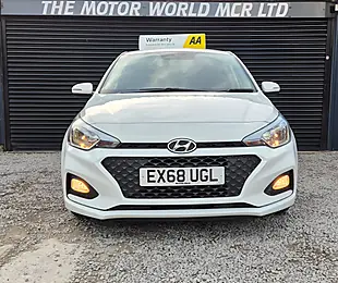 Used 2018 Hyundai I20 S-Connect White - Interior and Exterior details 2