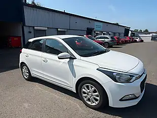 Used 2018 Hyundai I20 Se Euro 6 White - Interior and Exterior details 3