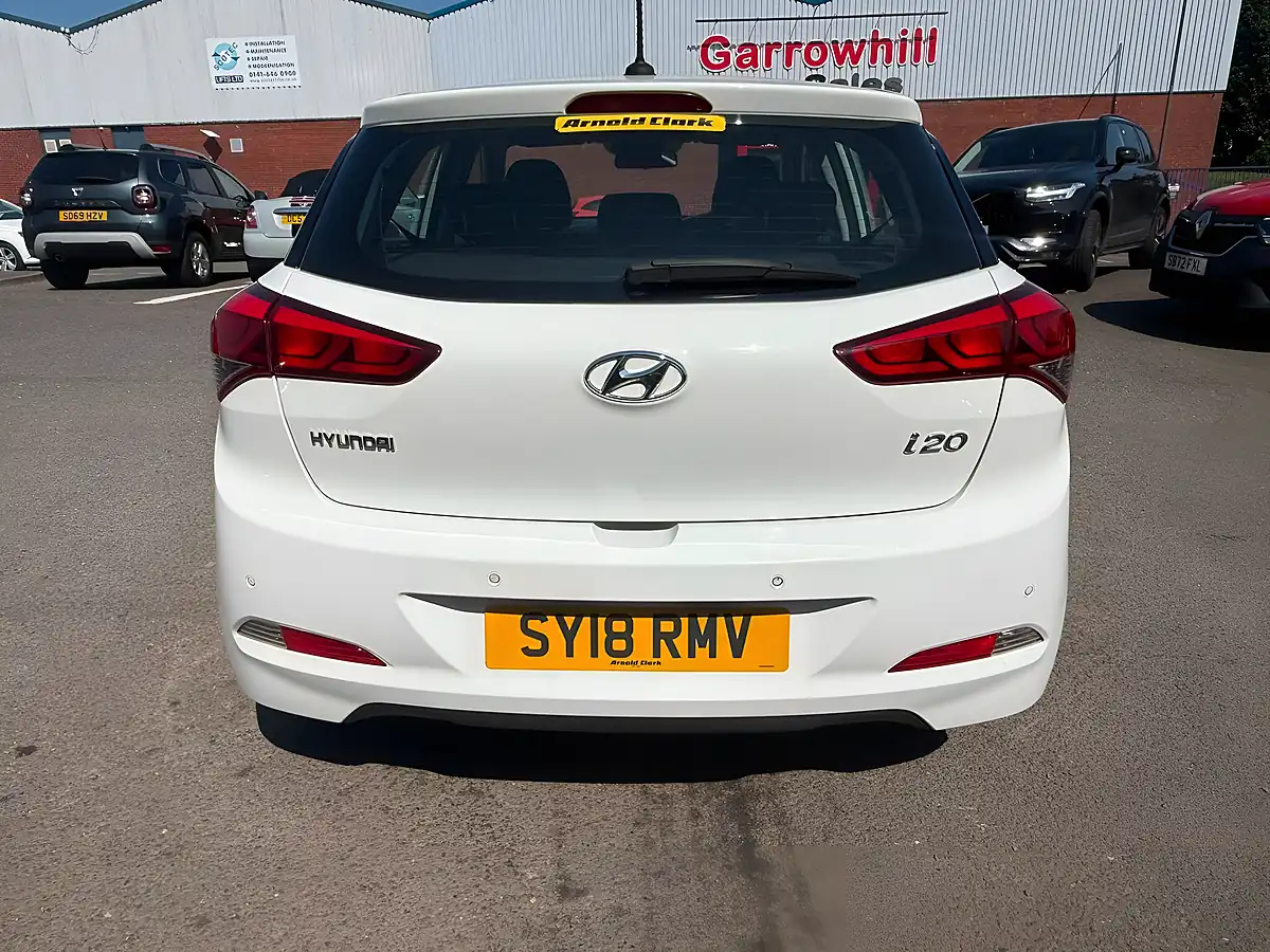 Used 2018 Hyundai I20 Se Euro 6 White - Interior and Exterior details 7