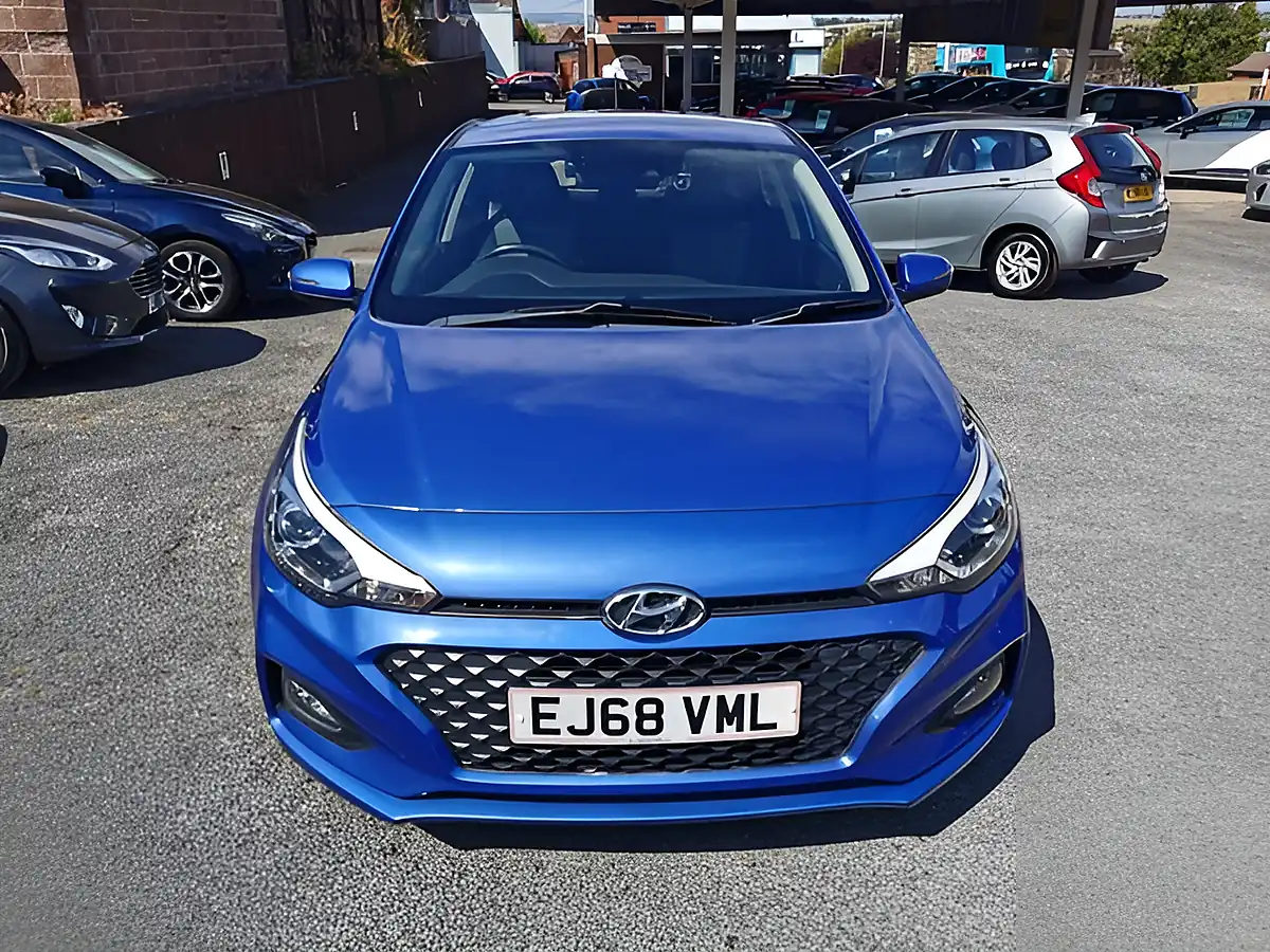 Used 2018 Hyundai I20 Se Launch Edition Champion Blue - Interior and Exterior details 2