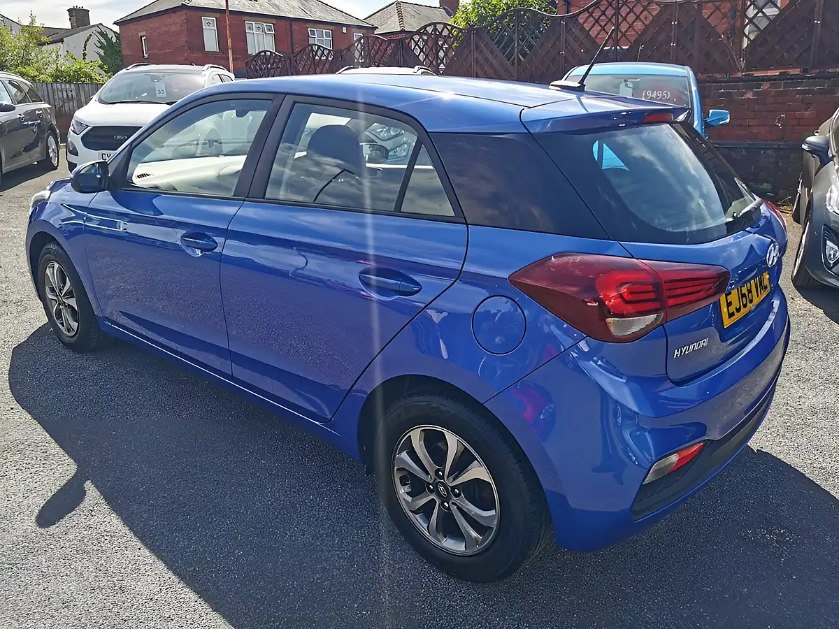Used 2018 Hyundai I20 Se Launch Edition Champion Blue - Interior and Exterior details 4