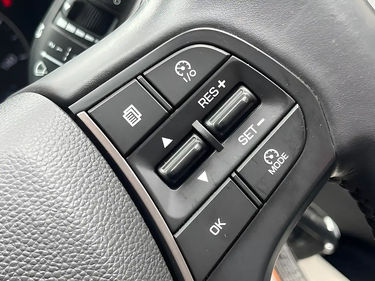 Used 2018 Hyundai i20 Se Launch Edition White - Interior and Exterior details 17