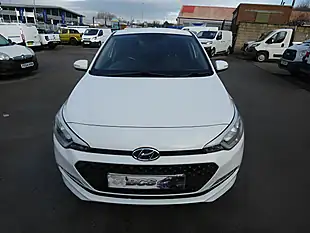 Used 2018 Hyundai i20 Se White - Interior and Exterior details 11