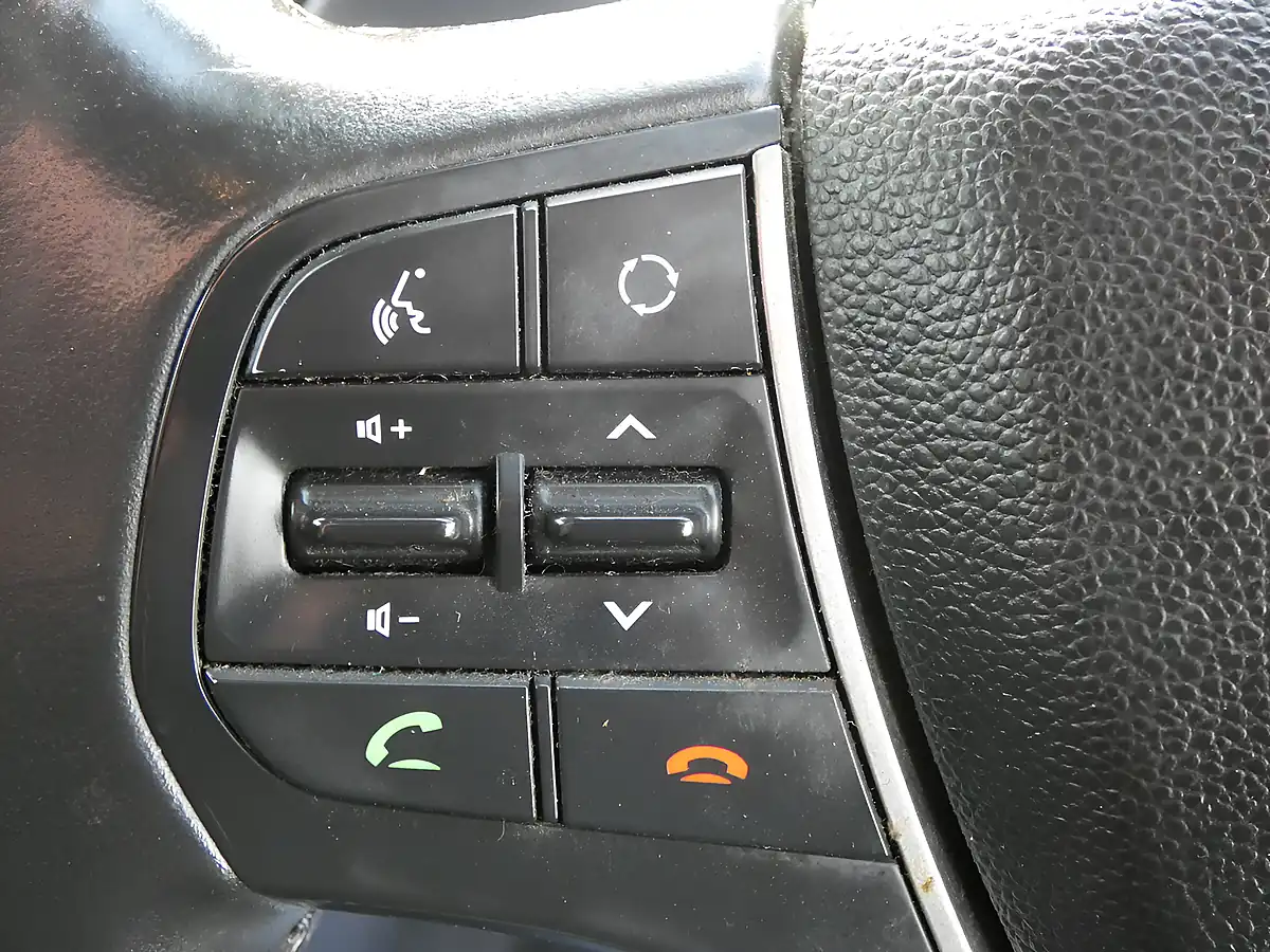 Used 2018 Hyundai i20 Se White - Interior and Exterior details 16