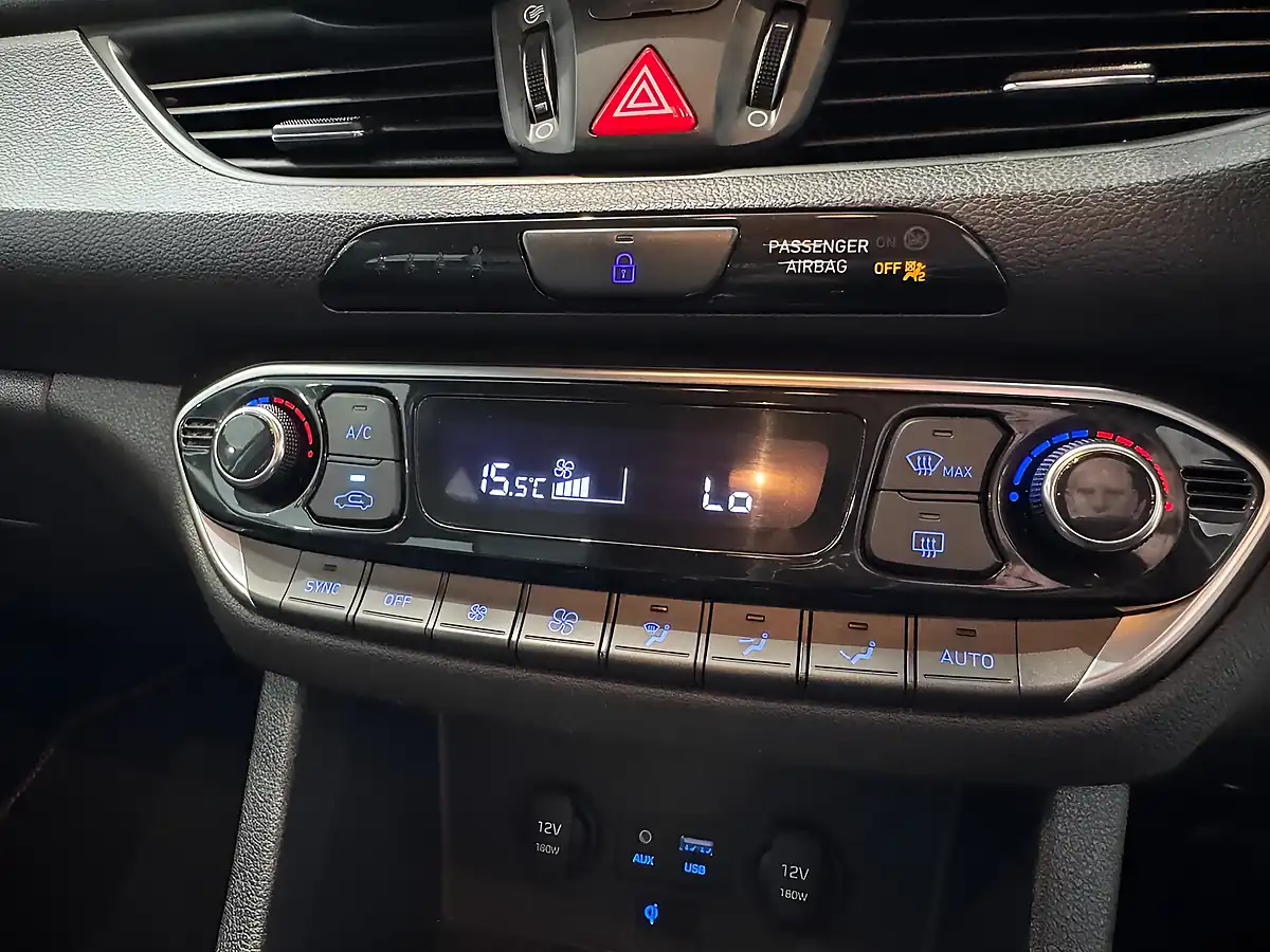 Used 2018 Hyundai i30 N Performance White - Interior and Exterior details 18