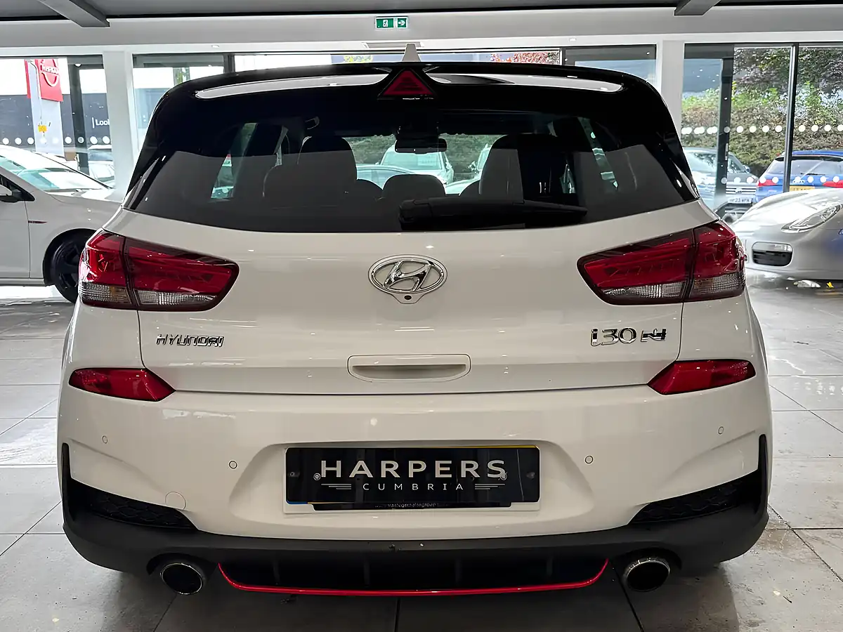 Used 2018 Hyundai i30 N Performance White - Interior and Exterior details 4