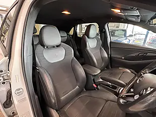 Used 2018 Hyundai i30 N Performance White - Interior and Exterior details 9