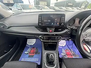 Used 2018 Hyundai I30 Premium Red - Interior and Exterior details 14