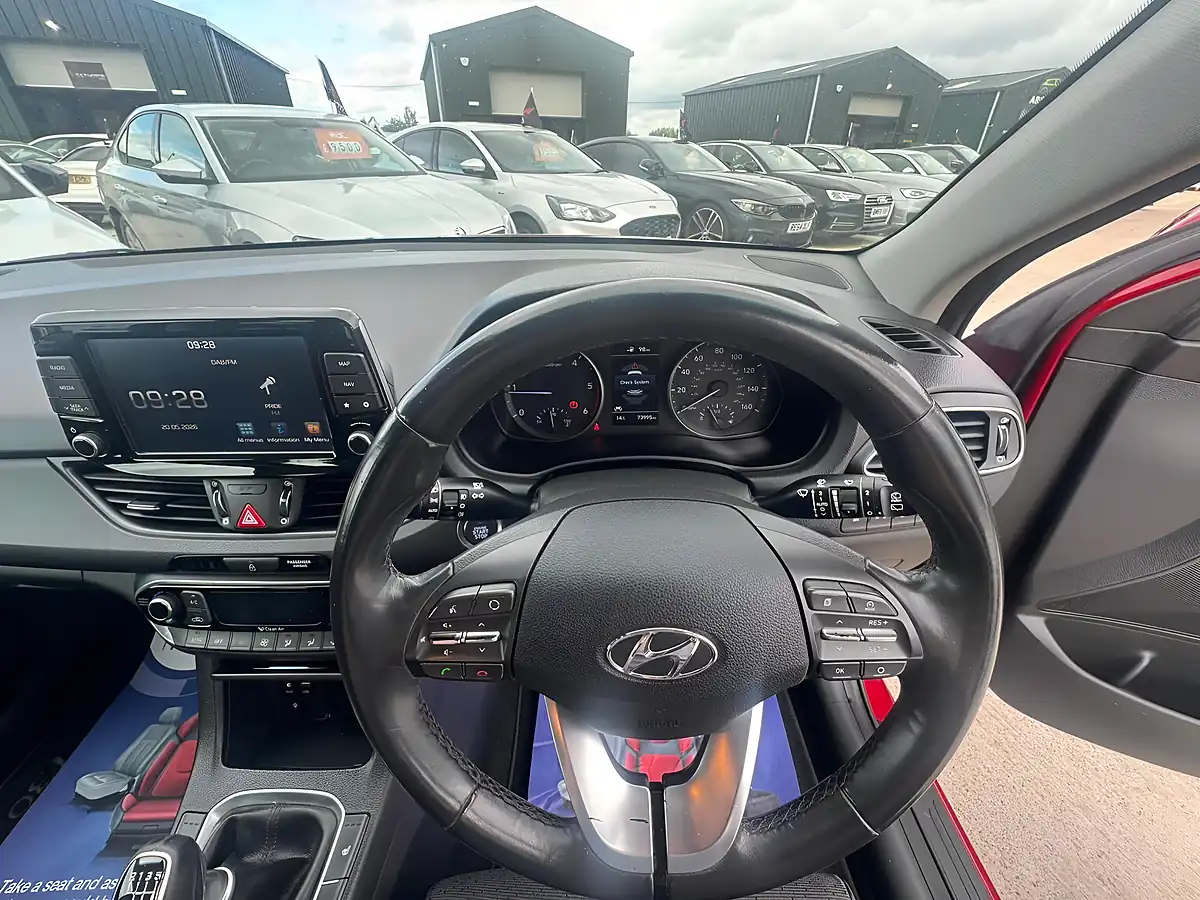 Used 2018 Hyundai I30 Premium Red - Interior and Exterior details 15
