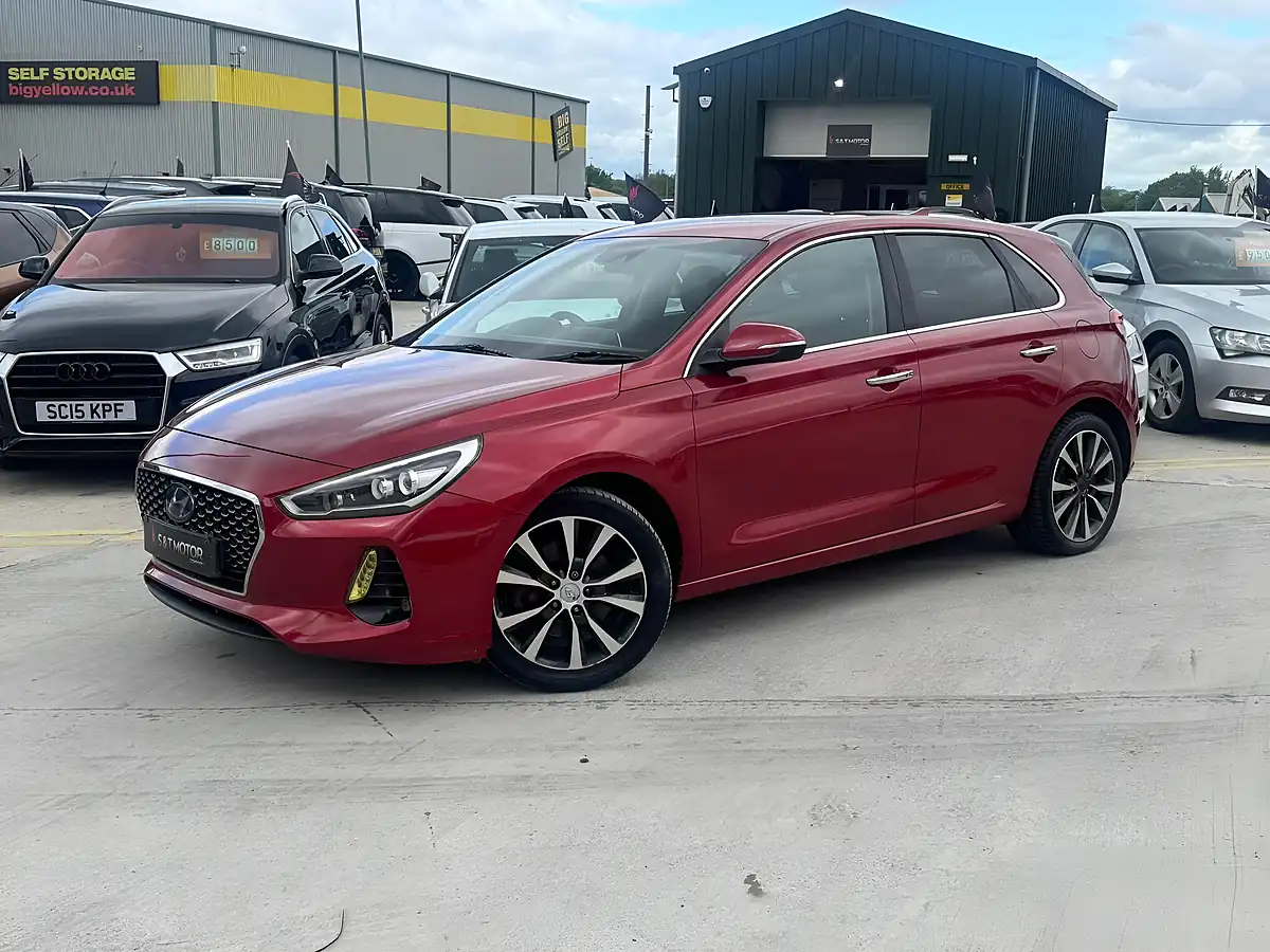 Used 2018 Hyundai I30 Premium Red - Interior and Exterior details 3