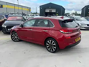 Used 2018 Hyundai I30 Premium Red - Interior and Exterior details 7