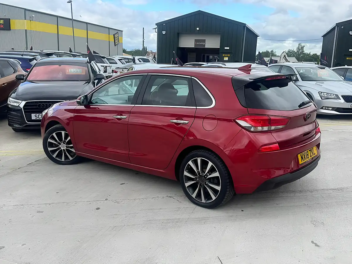 Used 2018 Hyundai I30 Premium Red - Interior and Exterior details 7