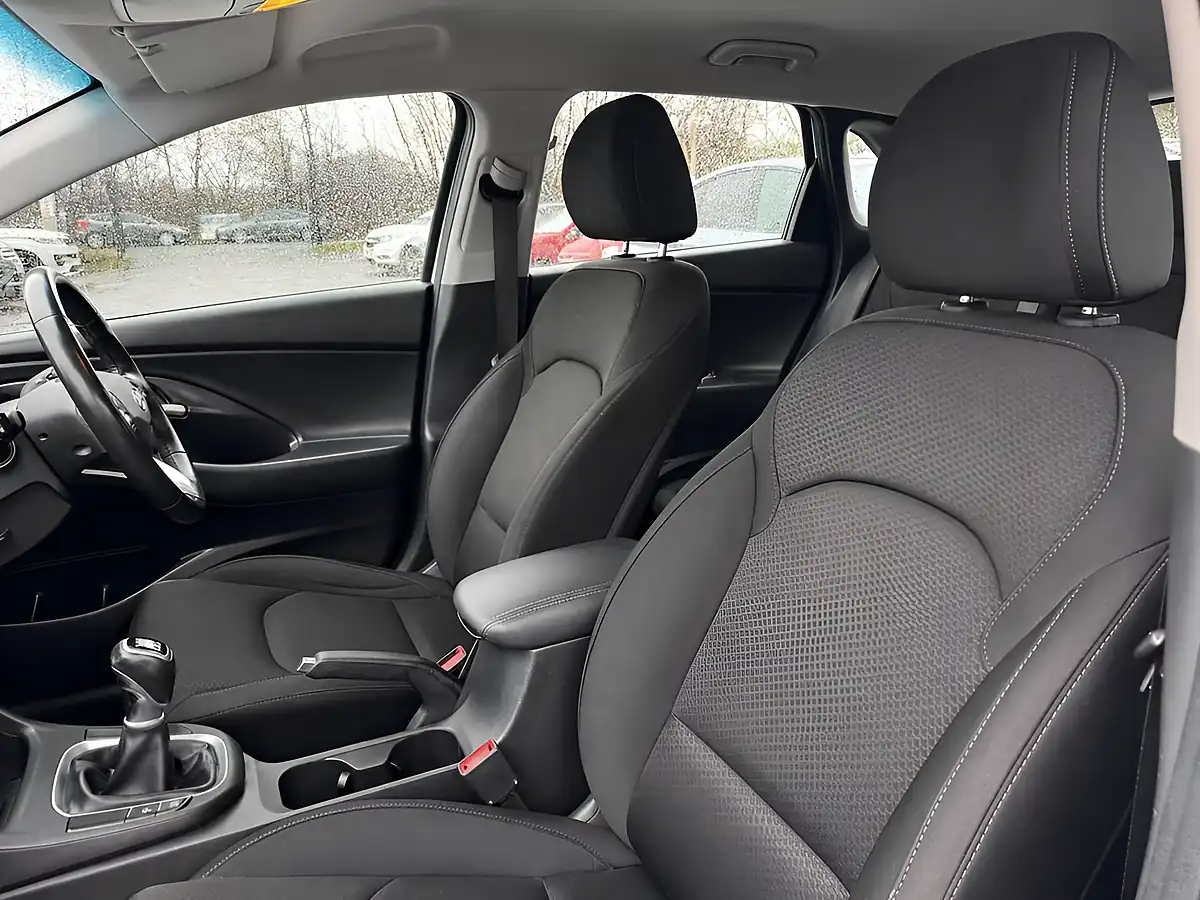 Used 2018 Hyundai I30 Se Edition White - Interior and Exterior details 12