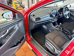 Used 2018 Hyundai I30 Se Nav Fiery Red - Interior and Exterior details 12