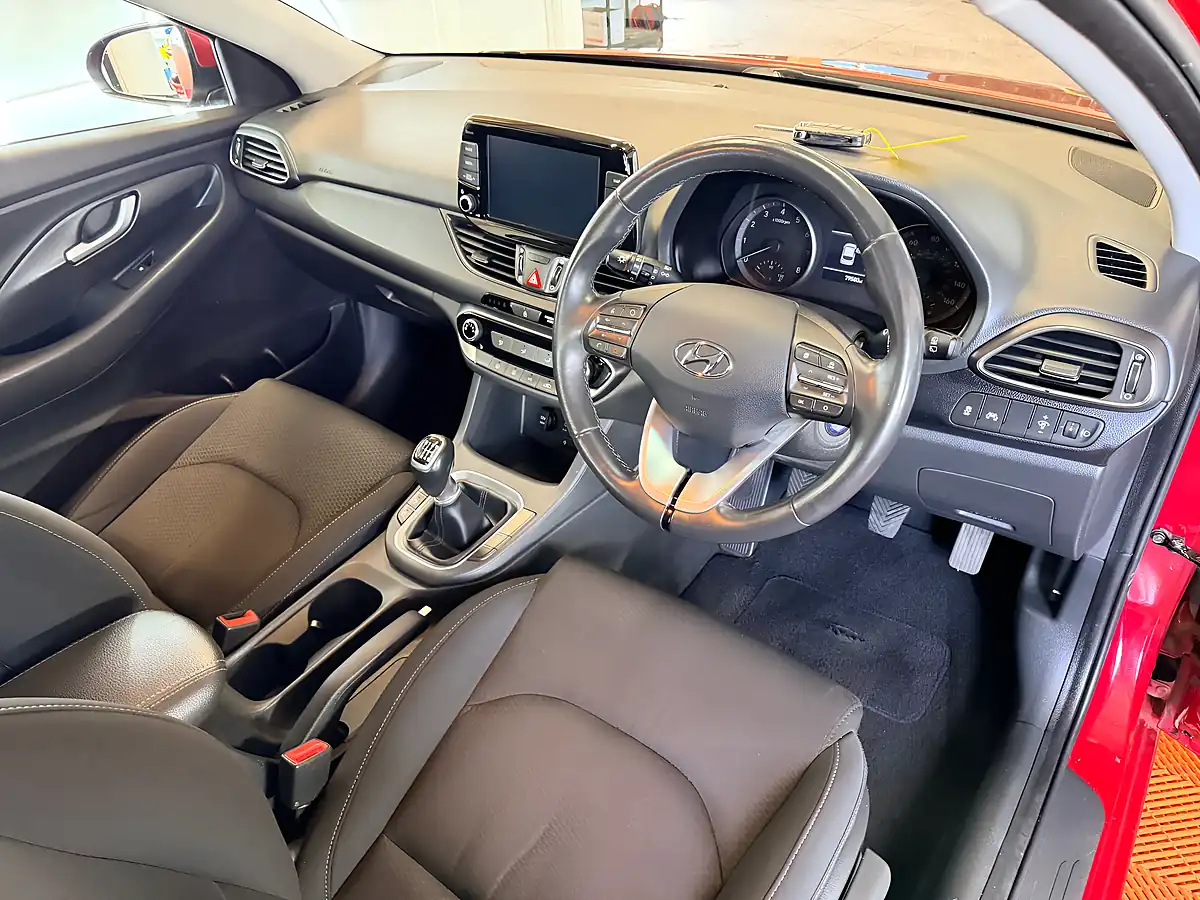 Used 2018 Hyundai I30 Se Nav Fiery Red - Interior and Exterior details 14