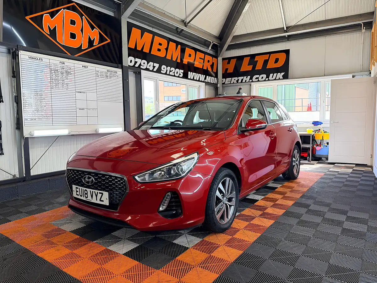 Used 2018 Hyundai I30 Se Nav Fiery Red - Interior and Exterior details 3