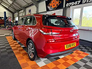 Used 2018 Hyundai I30 Se Nav Fiery Red - Interior and Exterior details 4