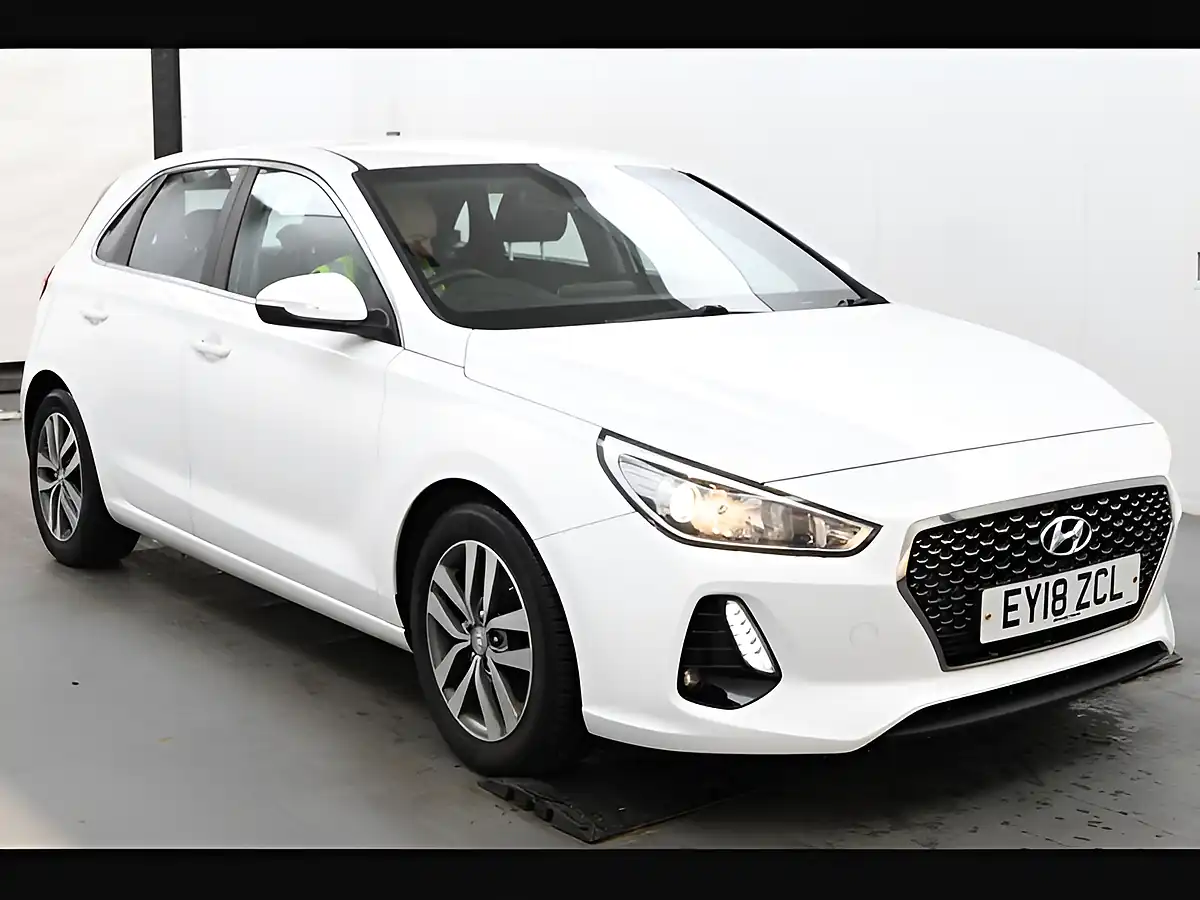 Used 2018 Hyundai i30 Se Nav Polar White - Front View