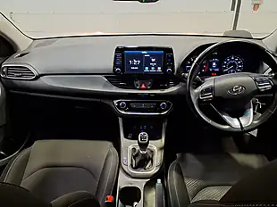Used 2018 Hyundai i30 Se Nav Polar White - Interior and Exterior details 16