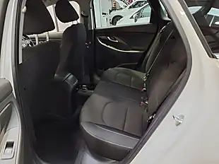 Used 2018 Hyundai i30 Se Nav Polar White - Interior and Exterior details 19