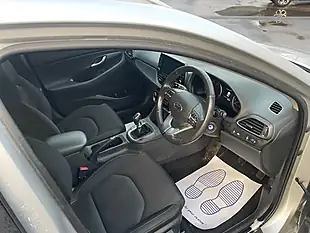 Used 2018 Hyundai i30 Se Nav Silver - Interior and Exterior details 10