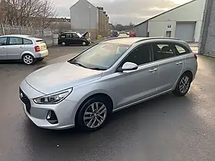 Used 2018 Hyundai i30 Se Nav Silver - Interior and Exterior details 3