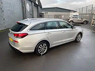 Used 2018 Hyundai i30 Se Nav Silver - Interior and Exterior details 6