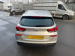 Used 2018 Hyundai i30 Se Nav Silver - Interior and Exterior details 7