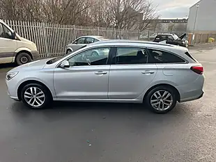Used 2018 Hyundai i30 Se Nav Silver - Interior and Exterior details 9