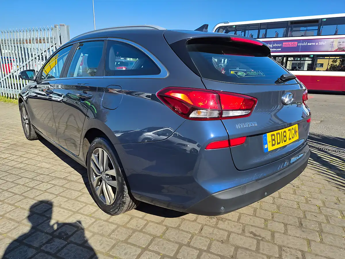 Used 2018 Hyundai i30 Se Tourer Blue - Interior and Exterior details 4
