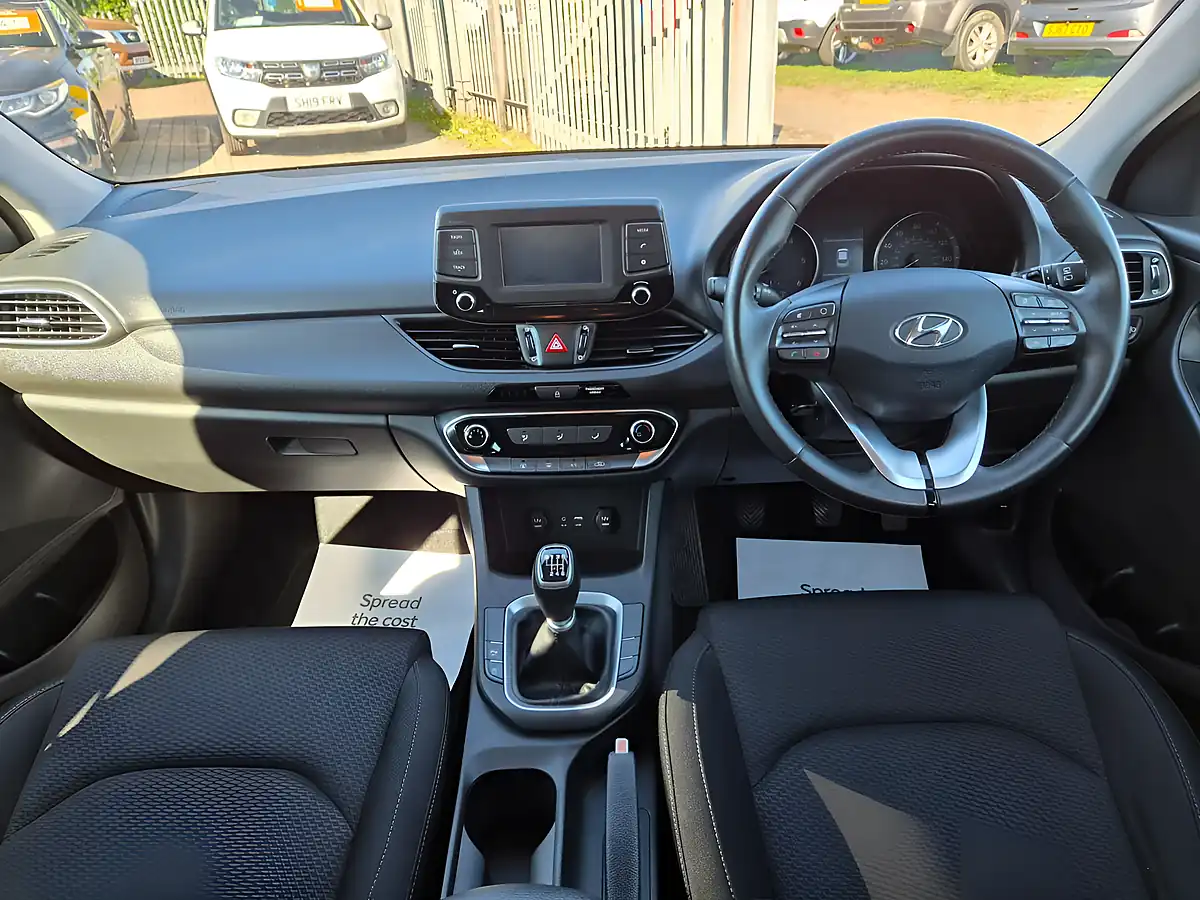 Used 2018 Hyundai i30 Se Tourer Blue - Interior and Exterior details 9