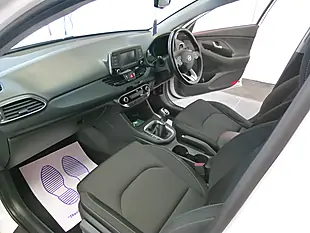 Used 2018 Hyundai i30 Se White - Interior and Exterior details 14