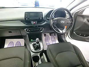 Used 2018 Hyundai i30 Se White - Interior and Exterior details 15