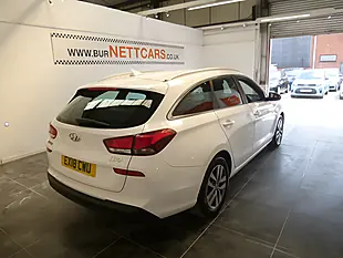 Used 2018 Hyundai i30 Se White - Interior and Exterior details 8