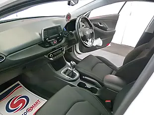 Used 2018 Hyundai i30 Se White - Interior and Exterior details 14